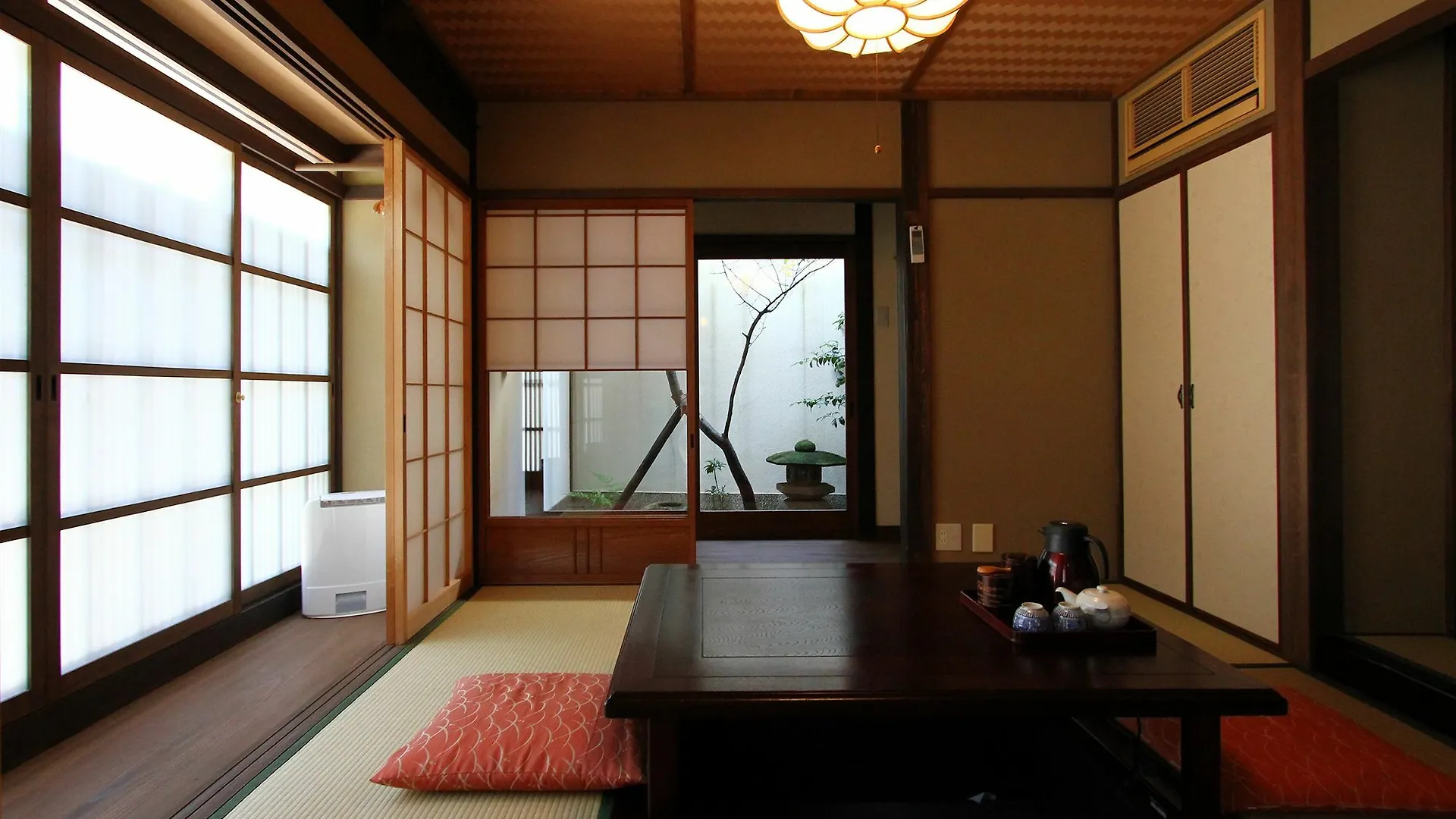 Gion Koyu An Machiya House Villa Kyoto Japan